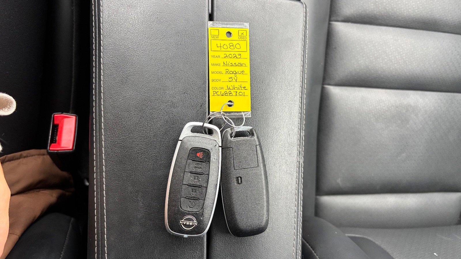 Used 2023 Nissan Rogue SV w/ SV Premium Package image 48