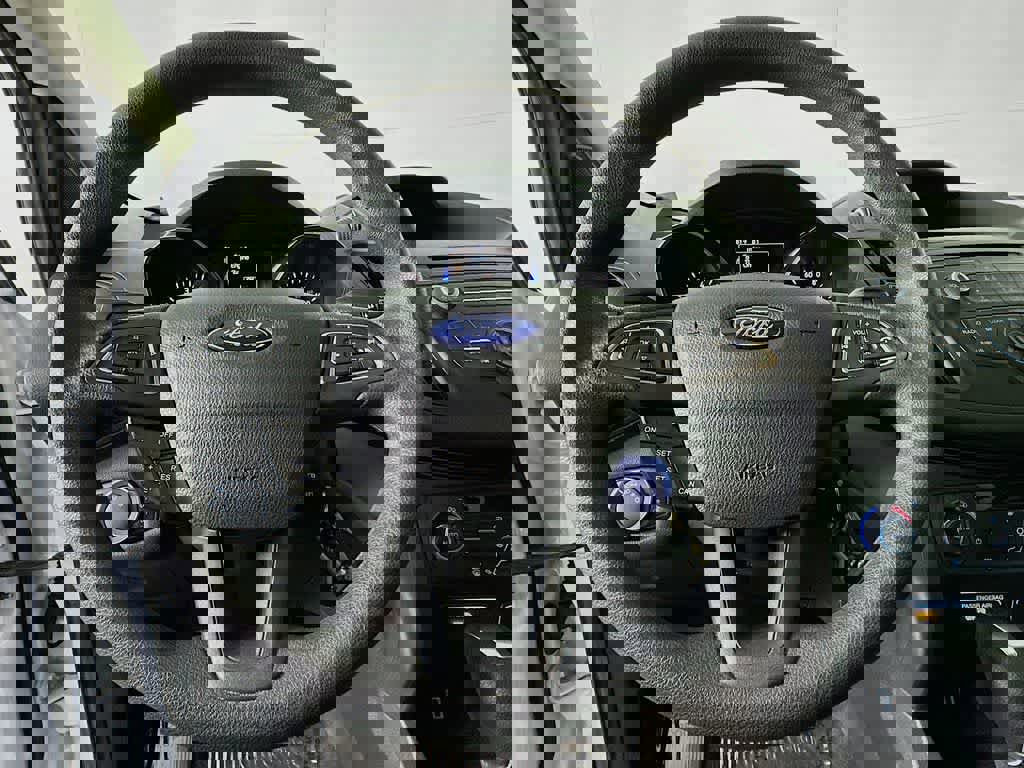 Certified 2017 Ford Escape SE image 16