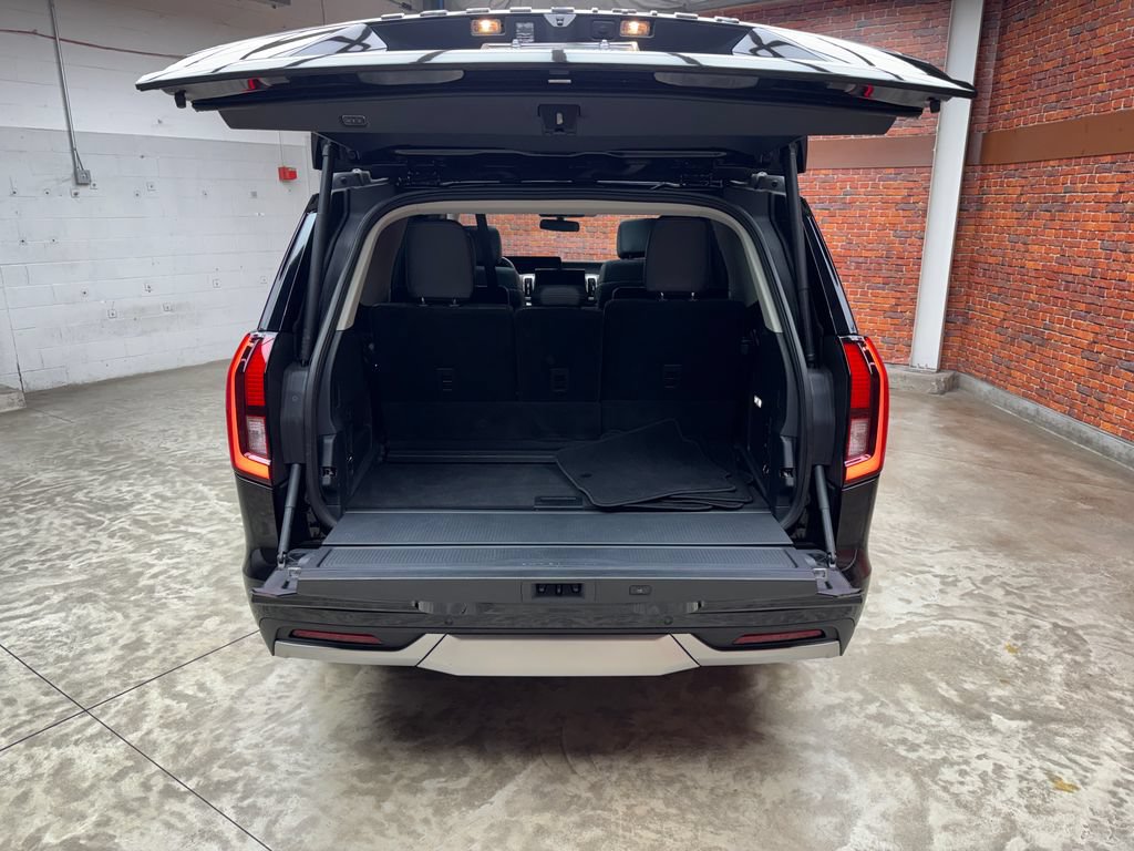 Certified 2025 Ford Expedition Platinum AWD/4WD image 25