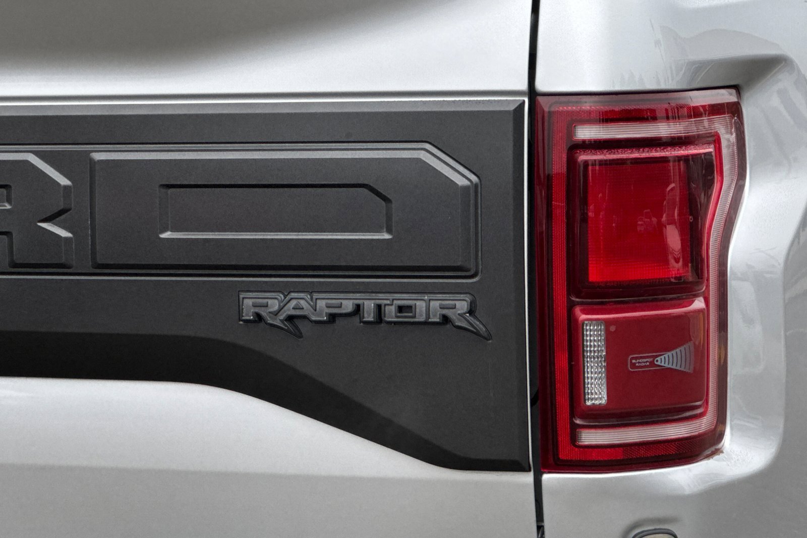 Certified 2018 Ford F150 Raptor w/ Equipment Group 802A Luxury image 28