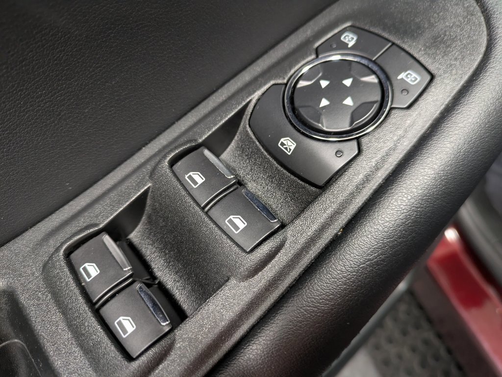 Certified 2022 Ford Edge SEL w/ Convenience Package image 9