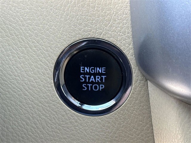 Used 2017 Toyota Highlander Limited image 45