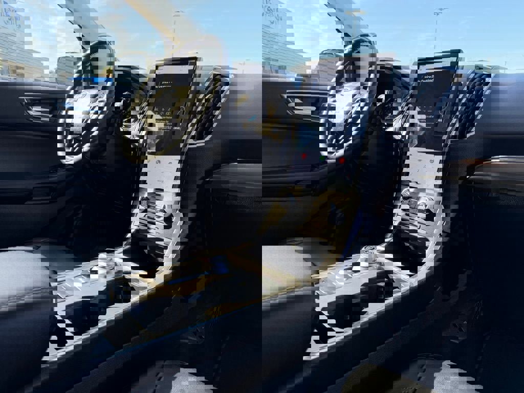 Certified 2022 Ford Edge SEL w/ Convenience Package image 21