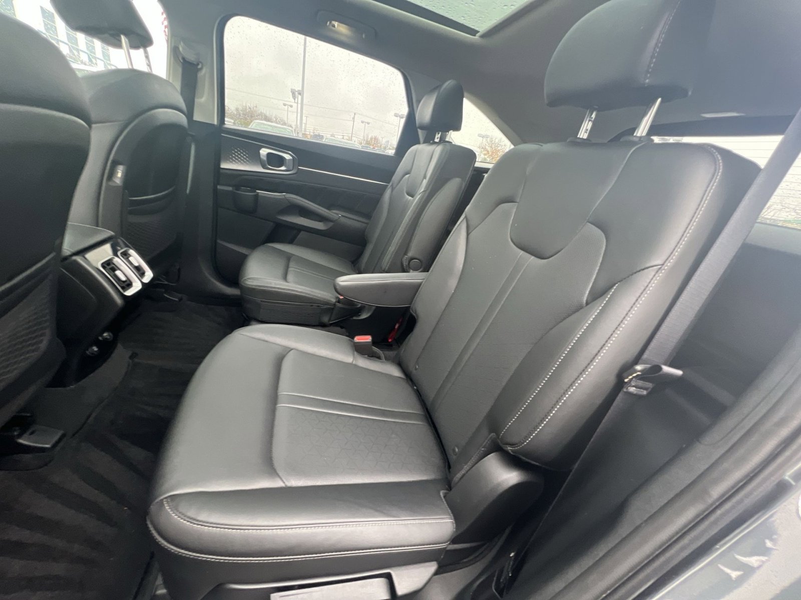 Used 2022 Kia Sorento SX image 25