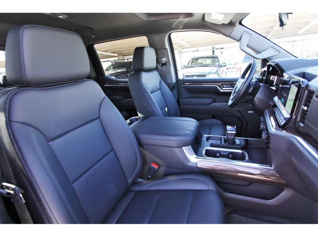 Used 2026 Chevrolet Silverado 1500 LT Trail Boss w/ Convenience Package II AWD/4WD image 26