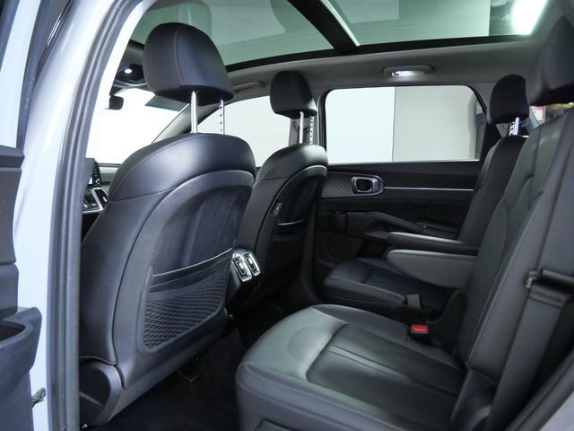 Used 2023 Kia Sorento SX image 13