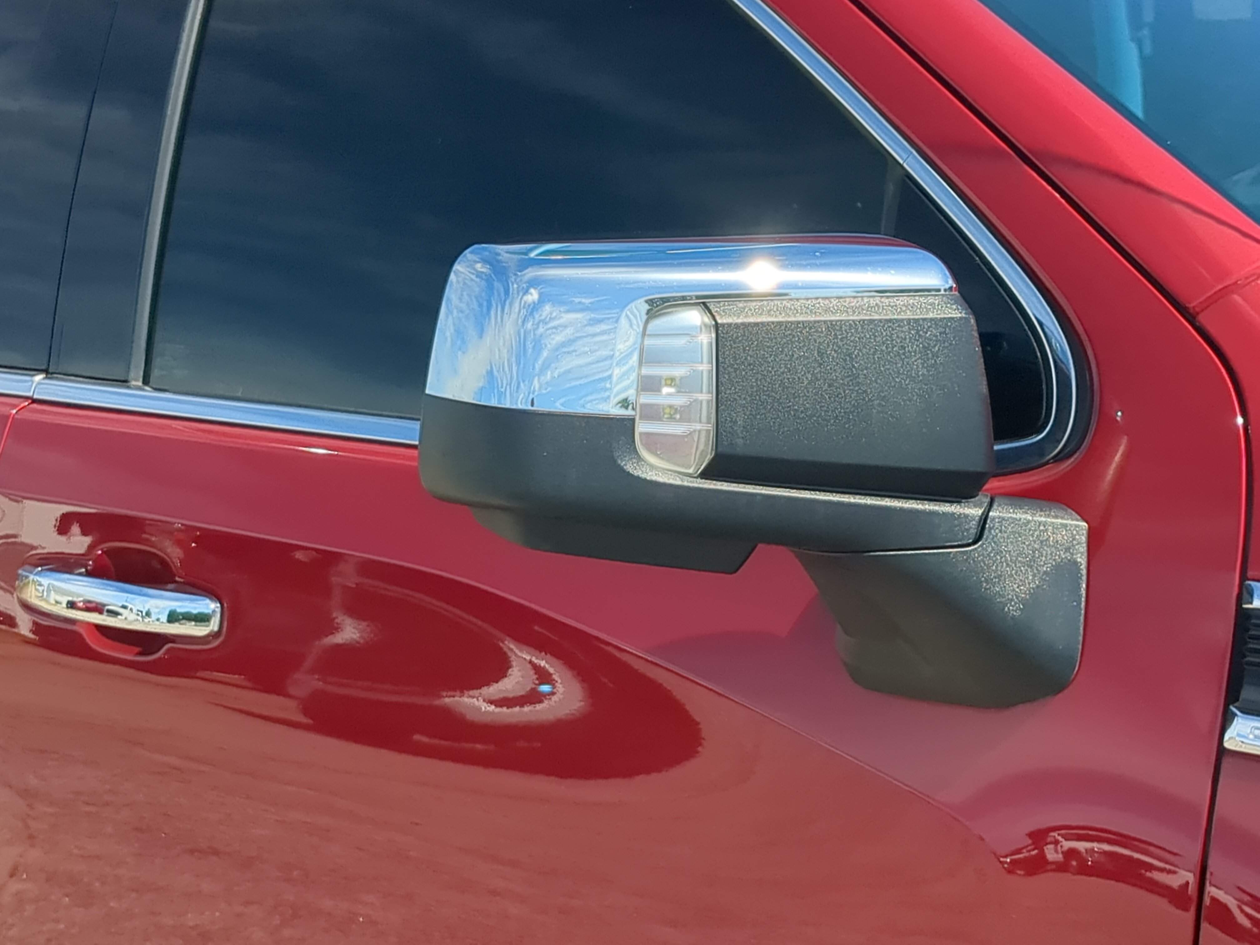 Used 2020 GMC Sierra 1500 SLT RWD image 10