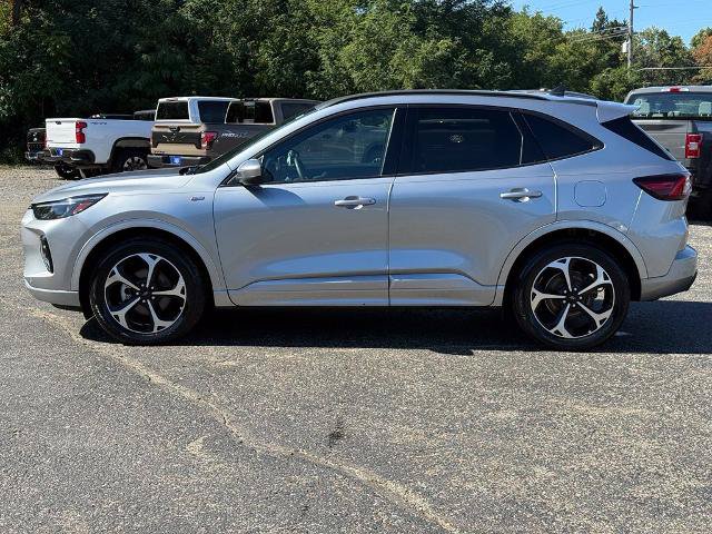 Certified 2023 Ford Escape ST-Line Elite AWD/4WD image 4
