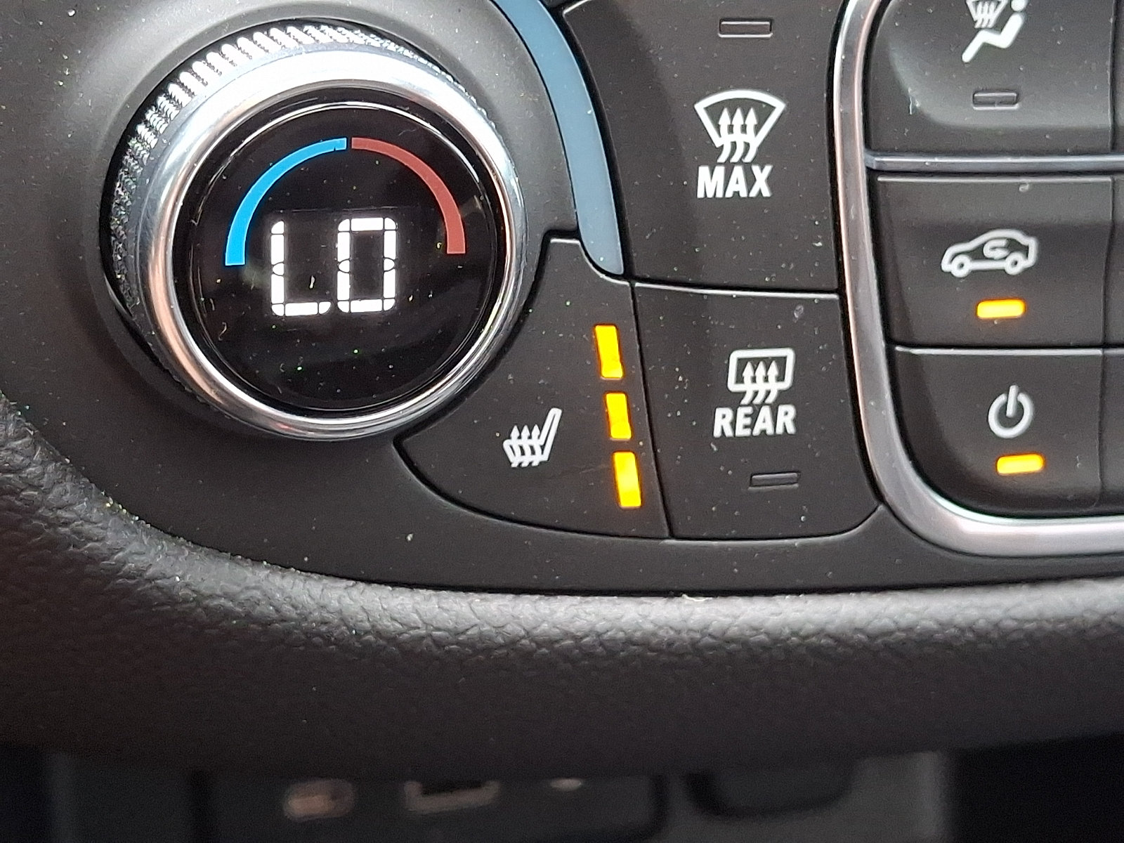 Used 2024 Chevrolet Equinox RS w/ RS Leather Package AWD/4WD image 29