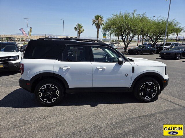 Certified 2025 Ford Bronco Sport Outer Banks w/ Outer Banks Tech Package+ AWD/4WD image 8