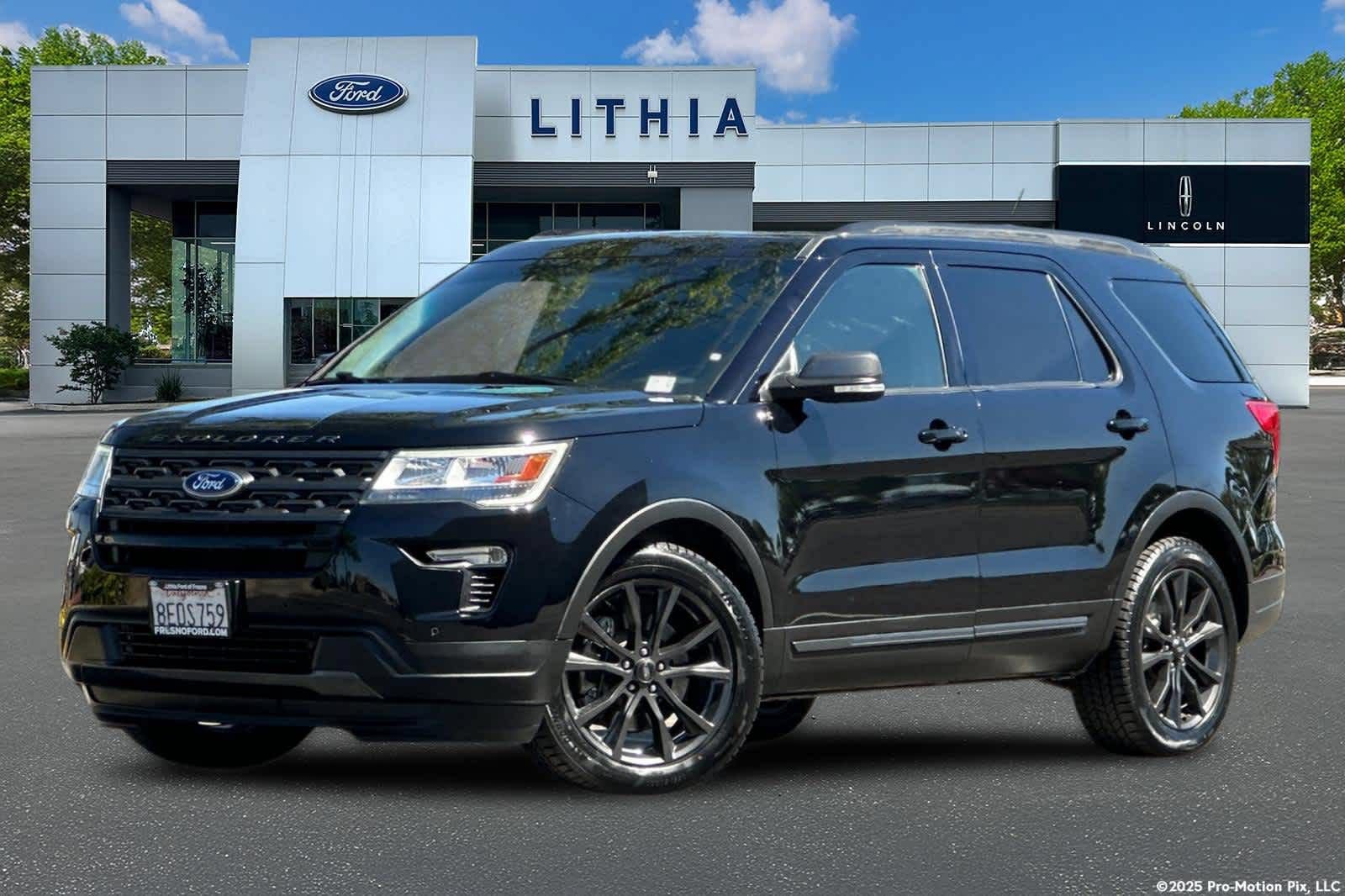 Certified 2018 Ford Explorer XLT w/ Equipment Group 202A FWD image 1