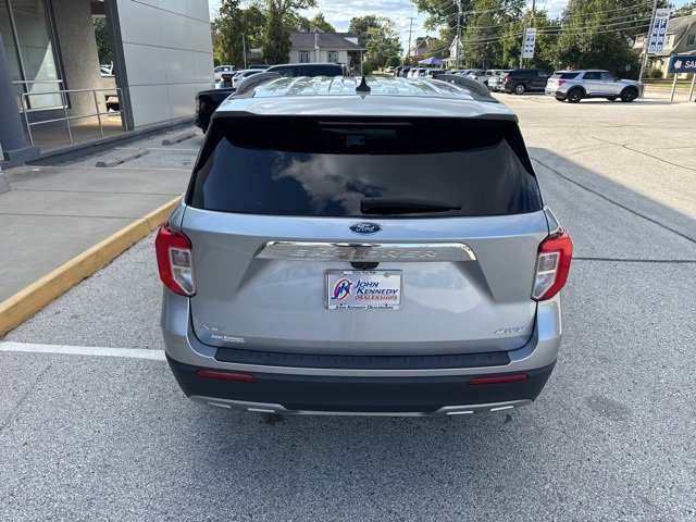 Certified 2022 Ford Explorer XLT w/ Equipment Group 202A image 8