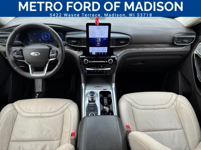Certified 2023 Ford Explorer Platinum w/ Technology Package AWD/4WD image 16