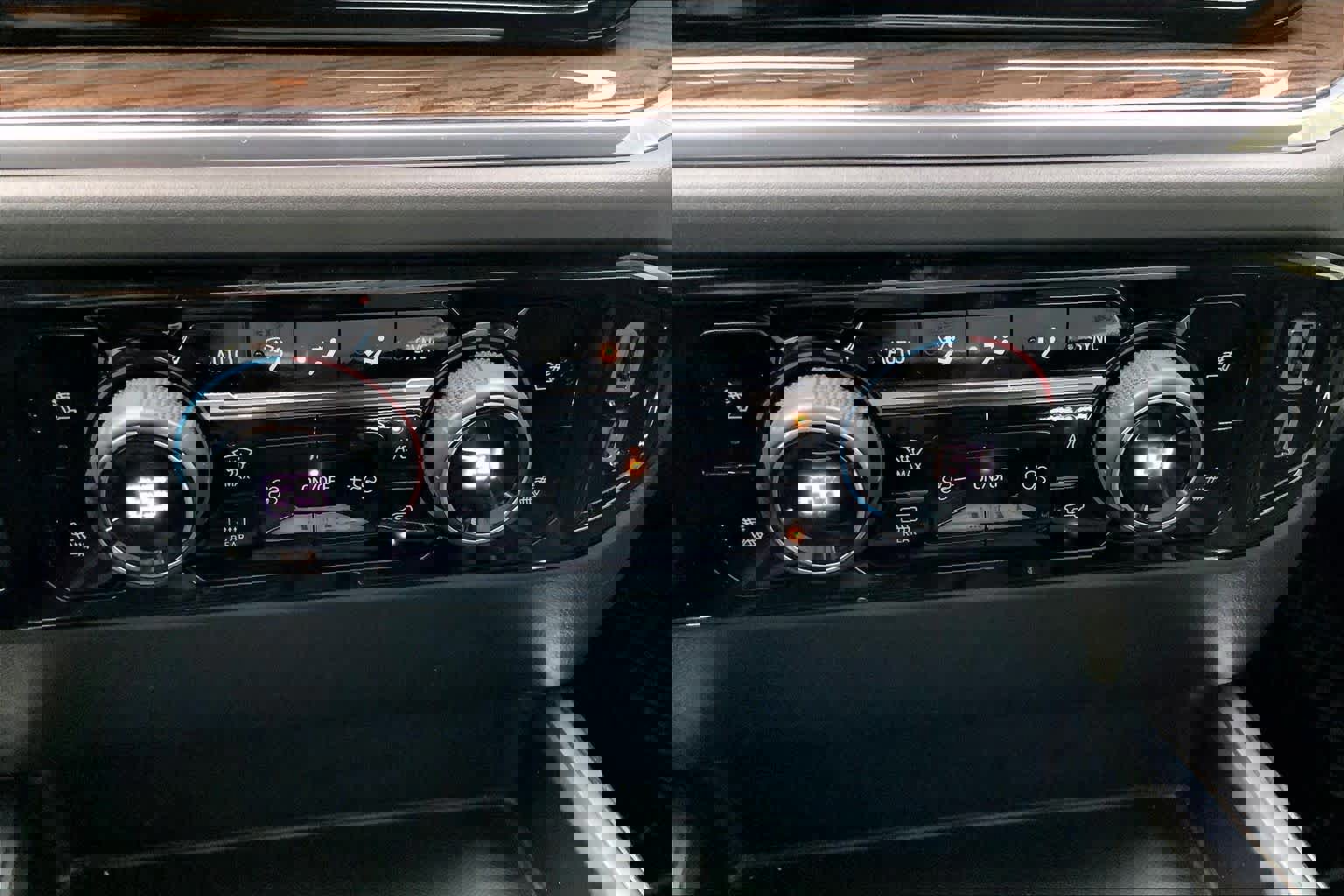 Used 2025 Chevrolet Silverado 1500 RST image 34