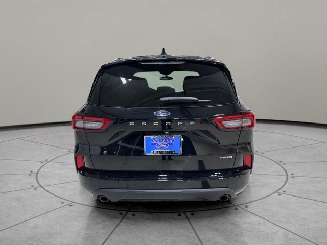 Certified 2024 Ford Escape ST-Line w/ Tech Pack #1 AWD/4WD image 4