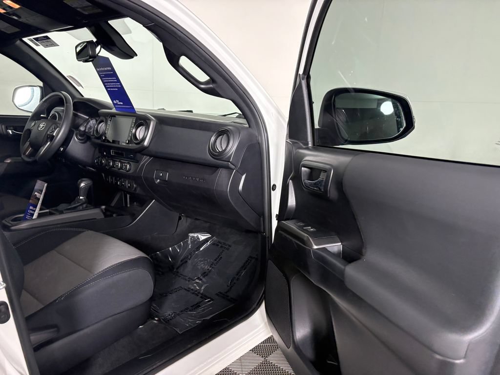 Used 2021 Toyota Tacoma TRD Sport w/ Technology Package AWD/4WD image 34