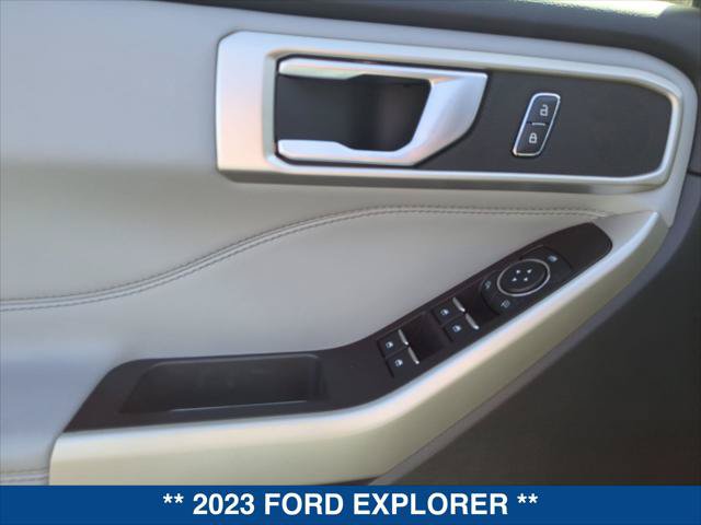 Certified 2023 Ford Explorer XLT w/ Equipment Group 202A RWD image 11