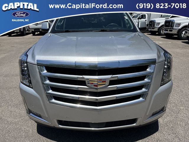 Used 2020 Cadillac Escalade Premium Luxury AWD/4WD image 10