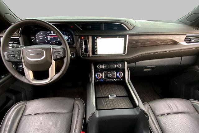 Used 2024 GMC Yukon XL Denali AWD/4WD image 16