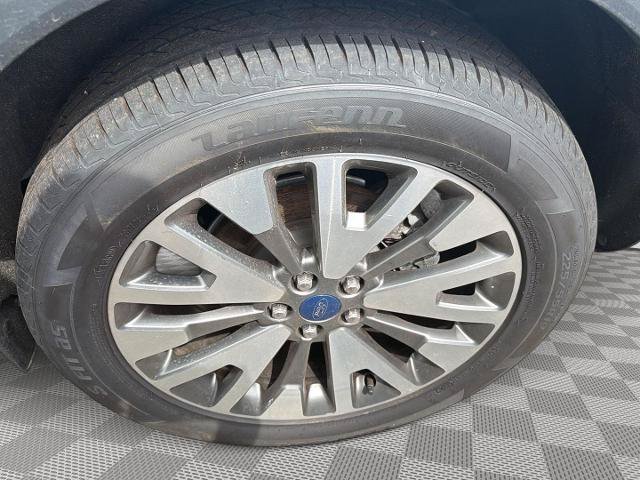 Certified 2022 Ford Escape Titanium w/ Class II Trailer Tow Package AWD/4WD image 29