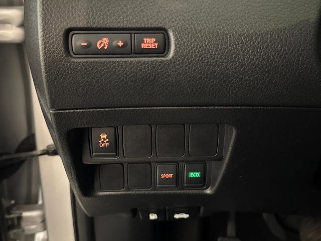 Used 2017 Nissan Rogue S w/ S Appearance Package image 18