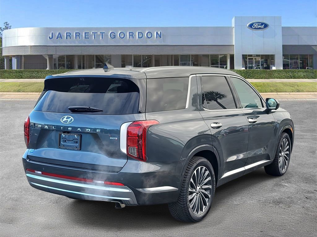 Used 2023 Hyundai Palisade Calligraphy image 3