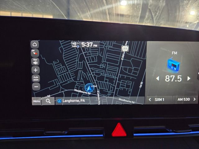 Used 2022 Hyundai Elantra Limited image 17