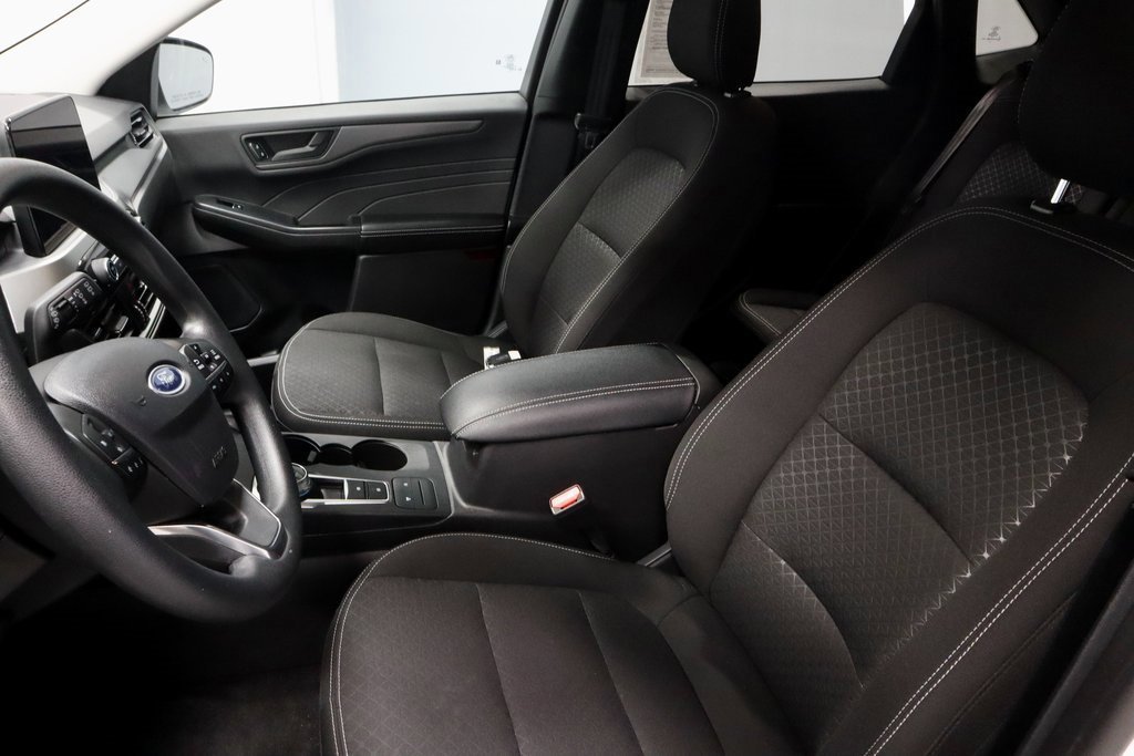 Certified 2025 Ford Escape Active image 23