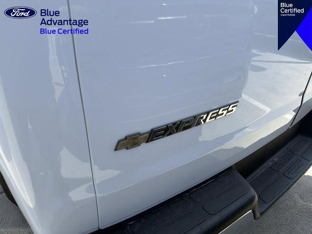 Used 2024 Chevrolet Express 2500 w/ Driver Convenience Package RWD image 18