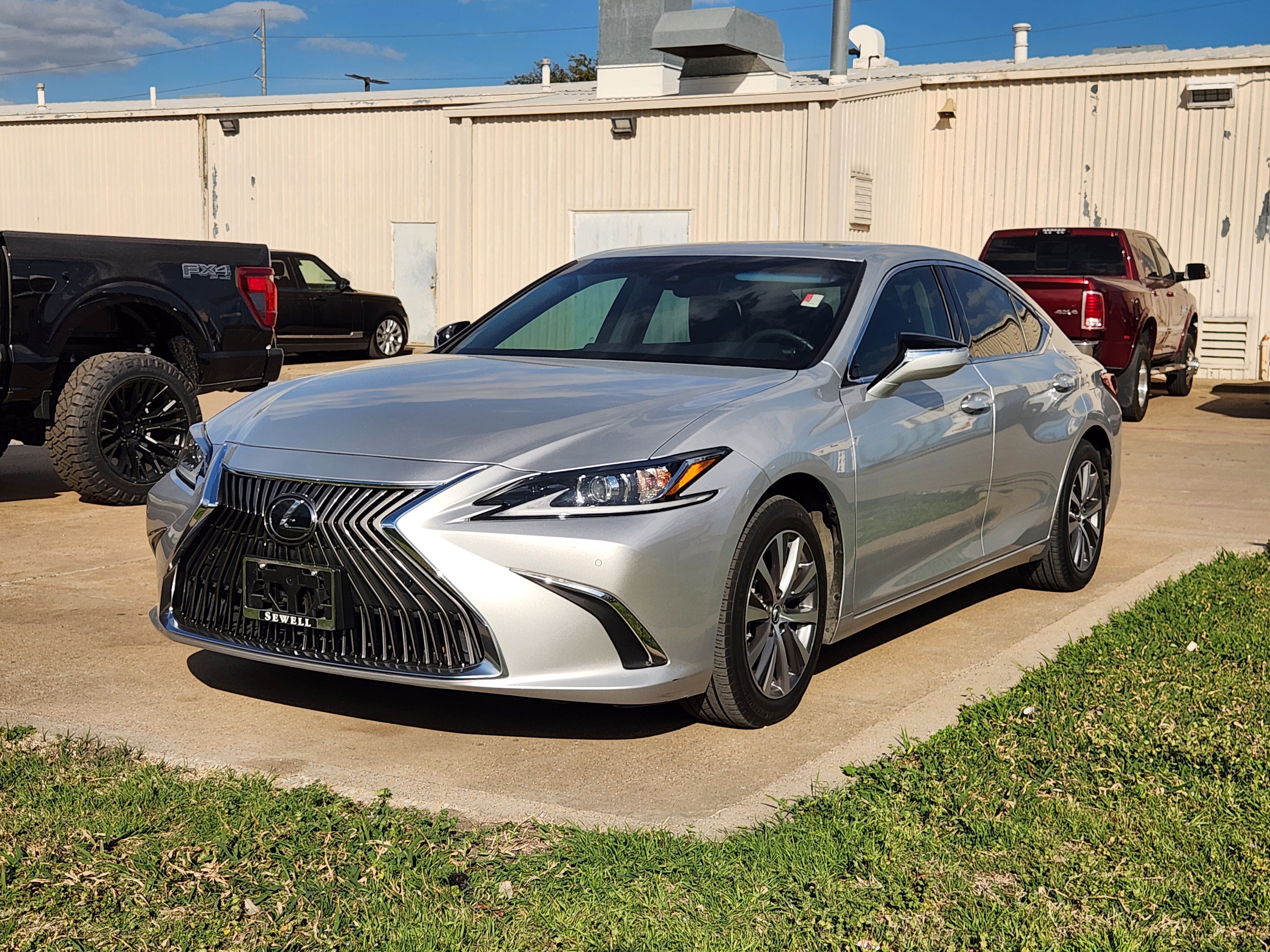 Used 2020 Lexus ES 350 w/ Premium Package image 3