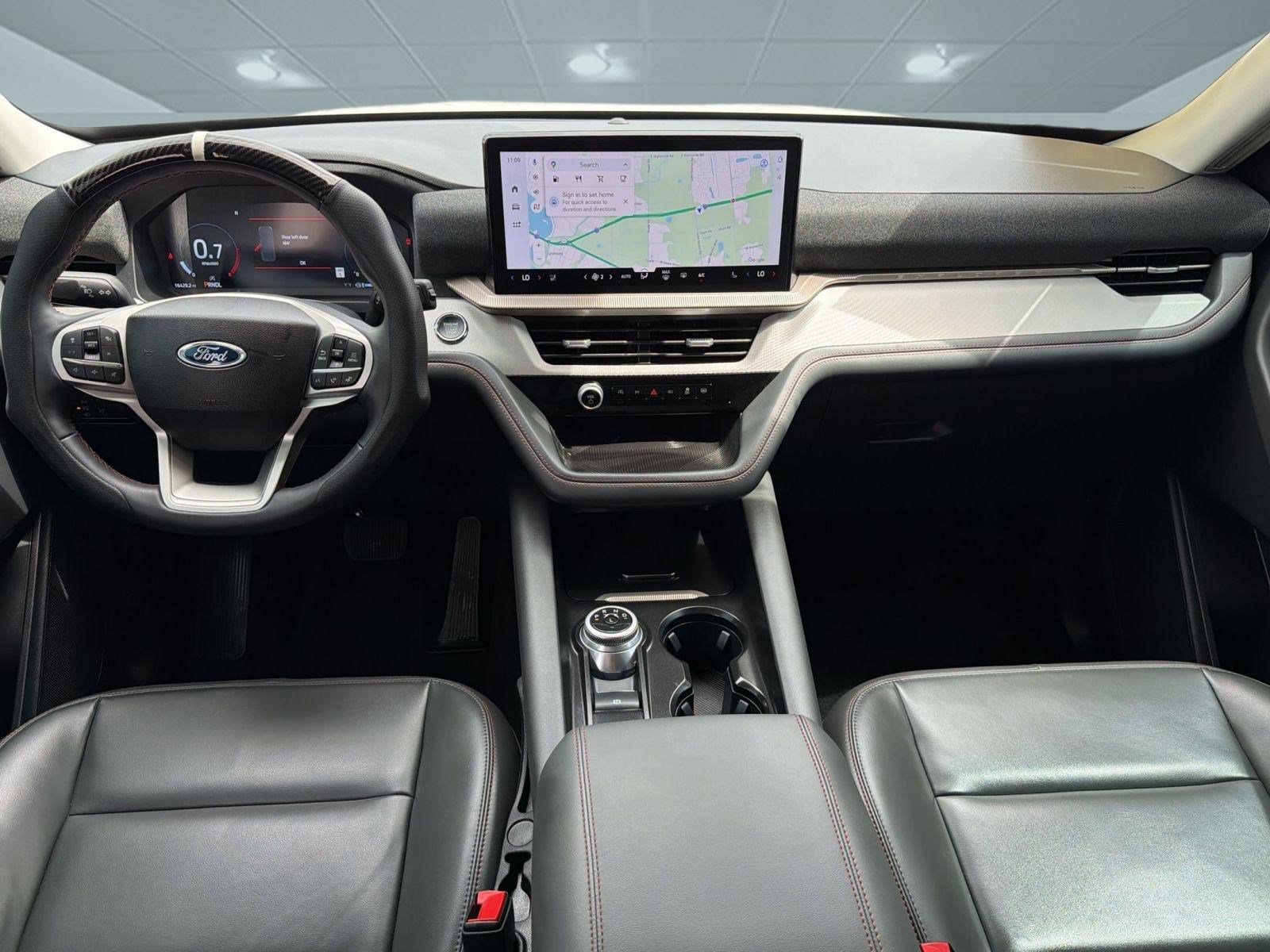 Certified 2025 Ford Explorer Active w/ Active Comfort Package RWD image 15