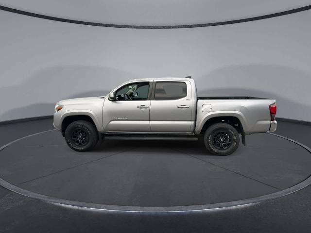 Used 2021 Toyota Tacoma SR5 AWD/4WD image 5