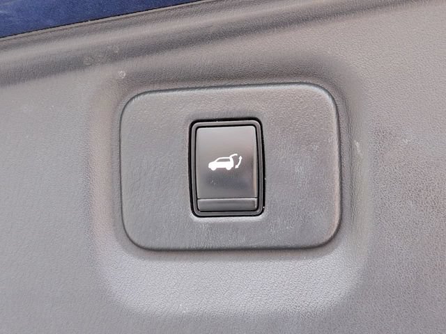 Used 2020 Nissan Pathfinder SL w/ Cargo Package FWD image 14