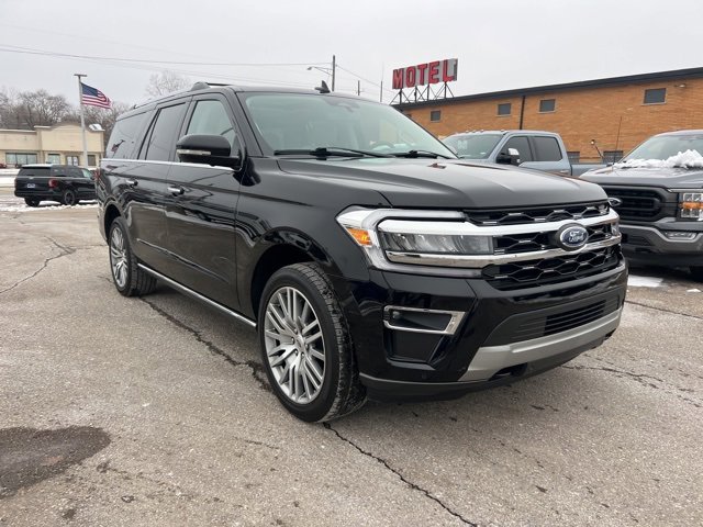 Certified 2022 Ford Expedition Max Limited image 3