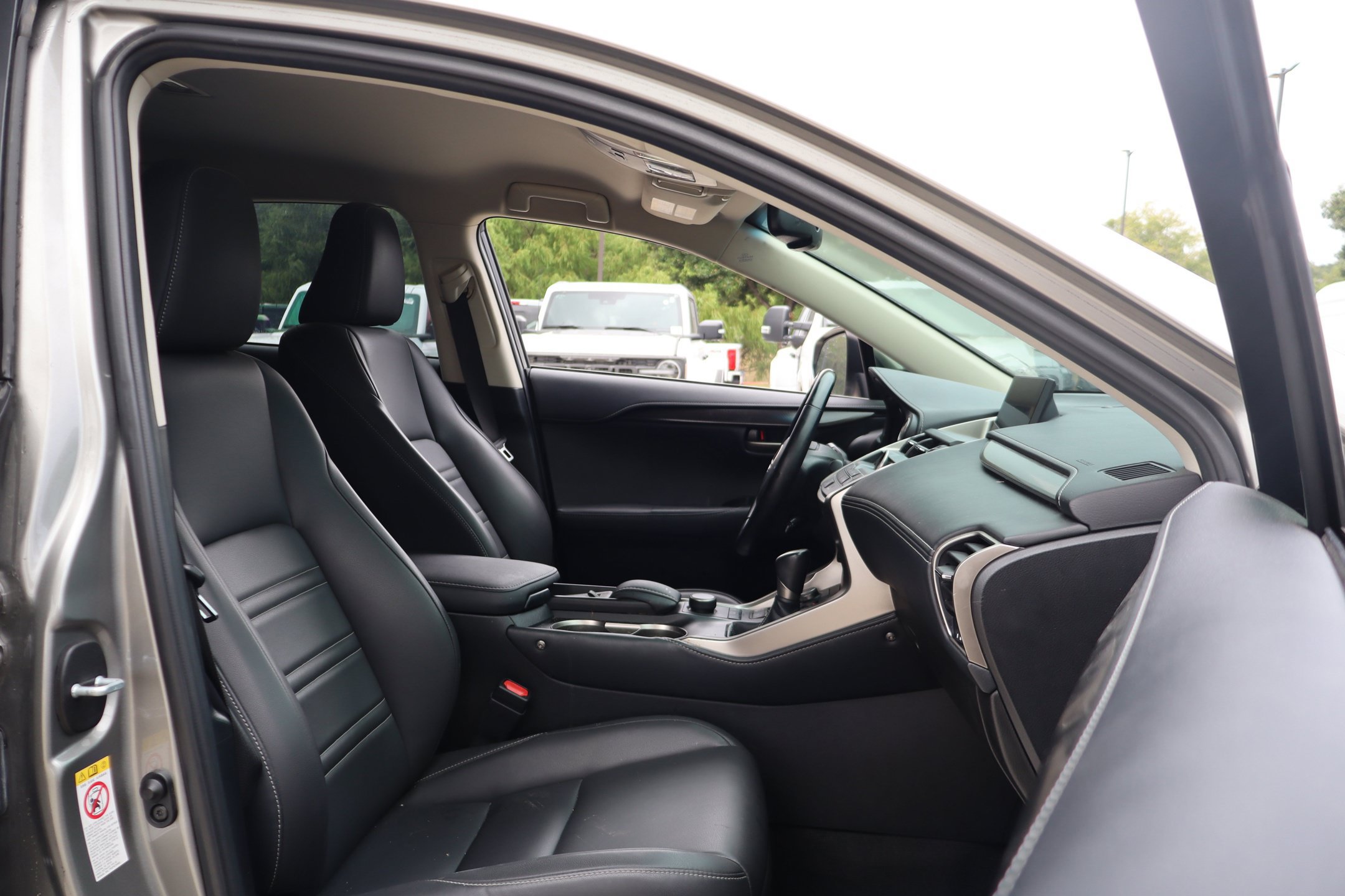 Used 2017 Lexus NX 200t FWD image 31