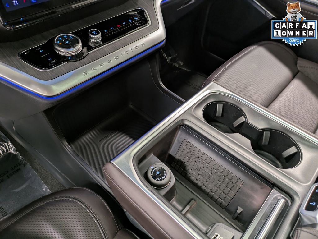 Certified 2025 Ford Expedition Max Platinum w/ Platinum Ultimate Package AWD/4WD image 18