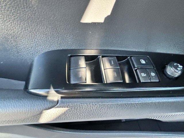Used 2025 Toyota Camry SE FWD image 21