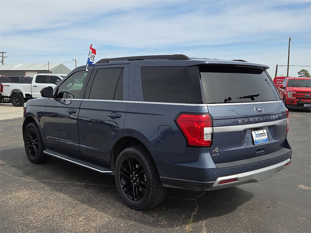 Certified 2023 Ford Expedition XLT image 3