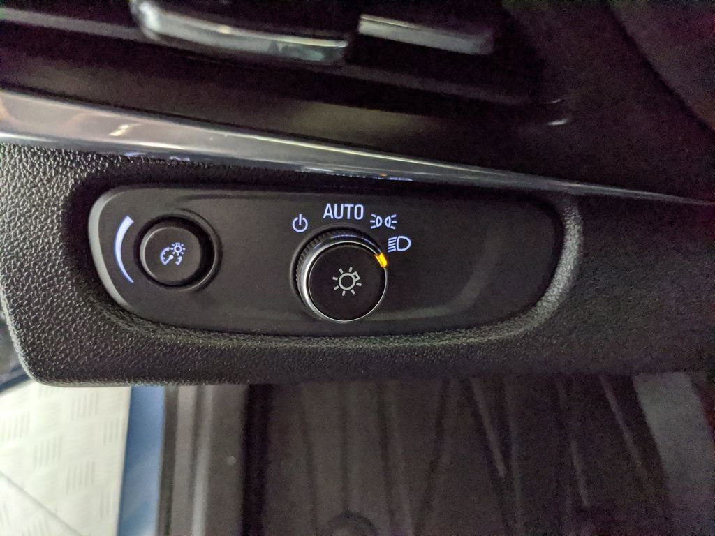 Used 2025 Buick Envista Preferred w/ Convenience I Package FWD image 17