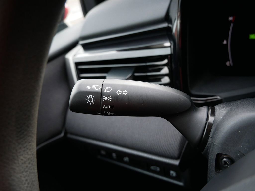 Used 2025 Toyota Camry LE FWD image 20
