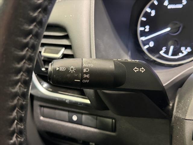 Used 2023 Nissan Rogue SL image 21