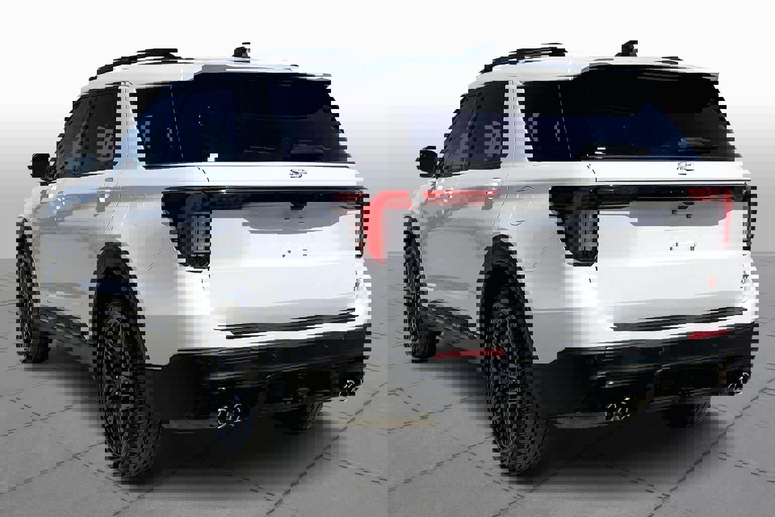 Certified 2025 Ford Explorer ST image 12