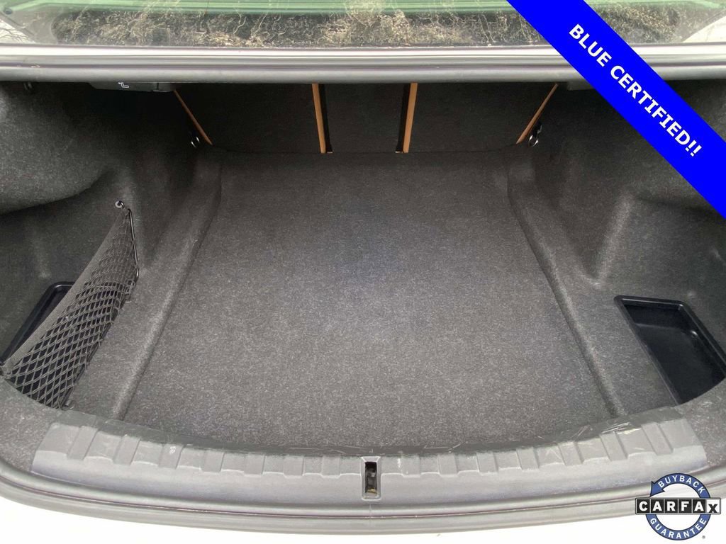 Used 2023 BMW 330i Sedan w/ Premium Package image 8