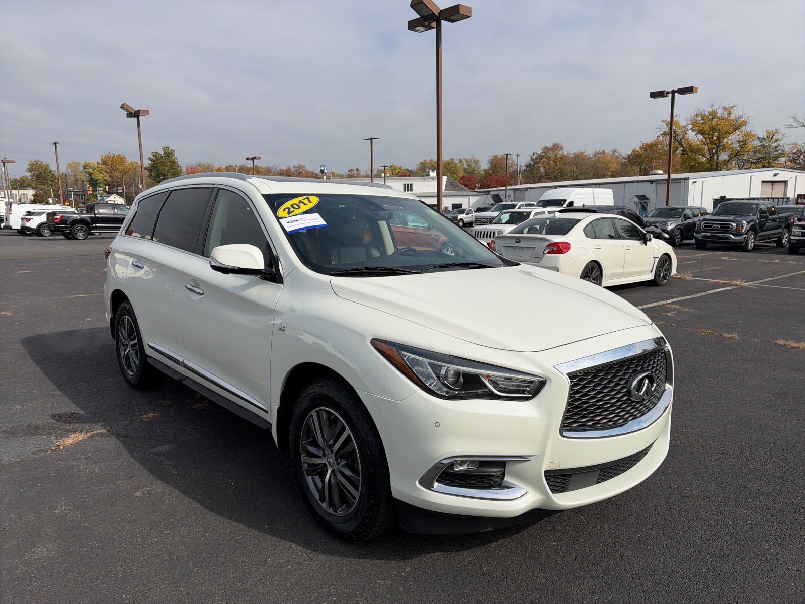 Used 2017 INFINITI QX60 Luxe w/ Premium Plus Package AWD/4WD image 23