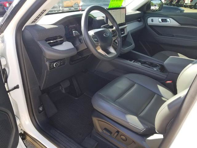 Certified 2025 Ford Explorer Active w/ Active Comfort Package AWD/4WD image 11
