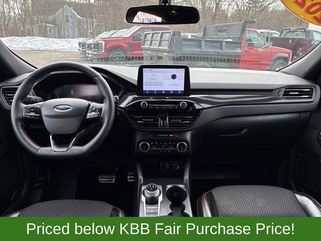 Certified 2024 Ford Escape ST-Line image 17