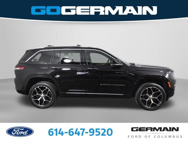Used 2022 Jeep Grand Cherokee Summit AWD/4WD image 7