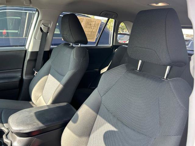 Used 2022 Toyota RAV4 LE FWD image 19