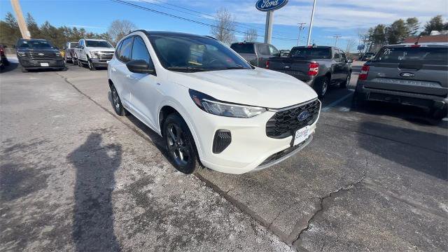 Certified 2023 Ford Escape ST-Line w/ Tech Pack #1 image 9