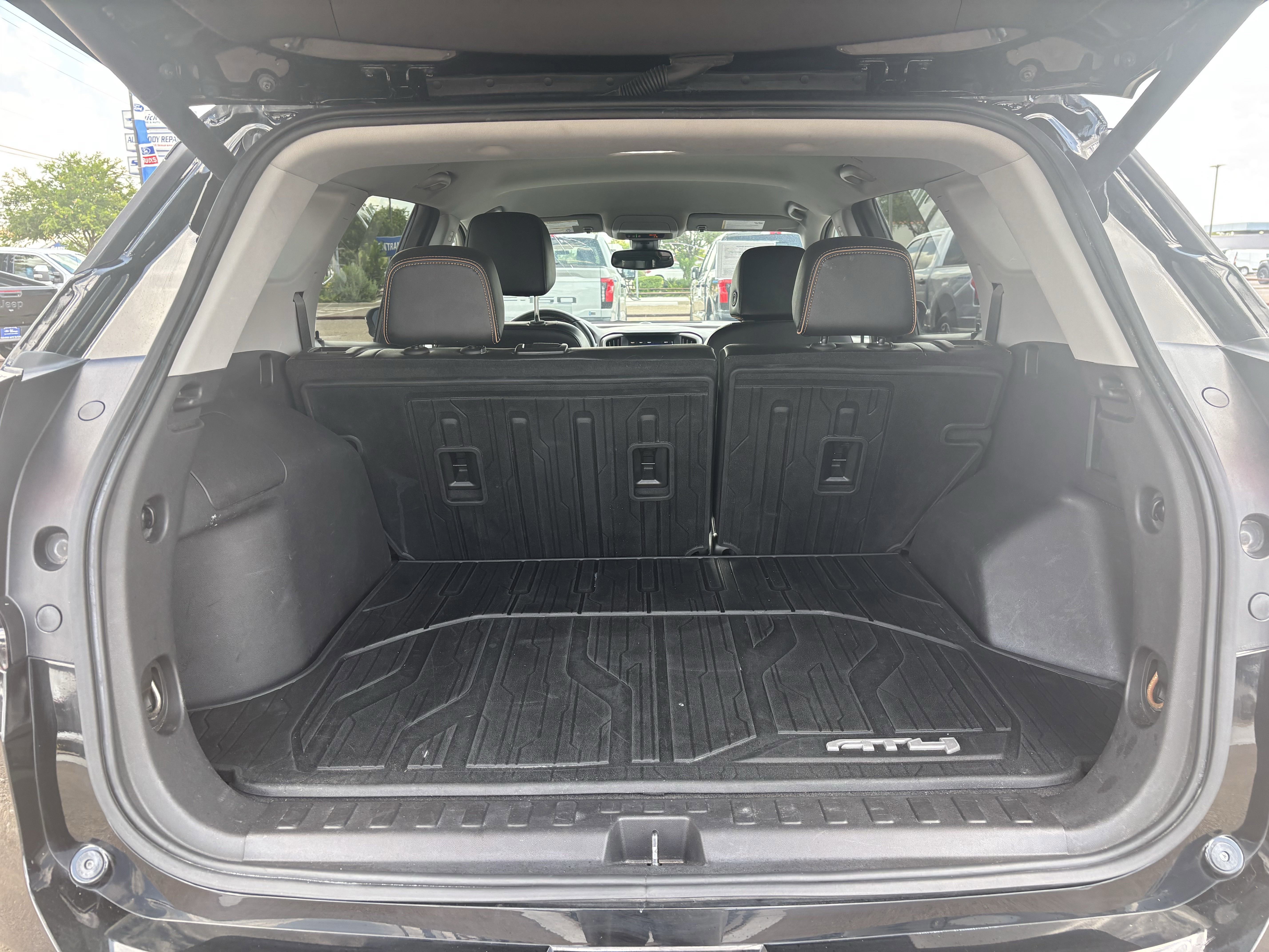 Used 2024 GMC Terrain AT4 w/ Tech Package image 18